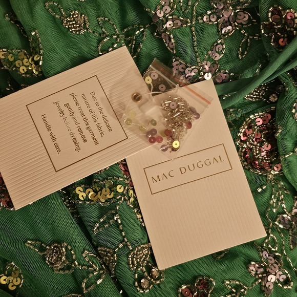 MAC DUGGAL Hand Beaded Floral Spaghetti Straps Gown Dress Size 10 - Picture 8 of 8